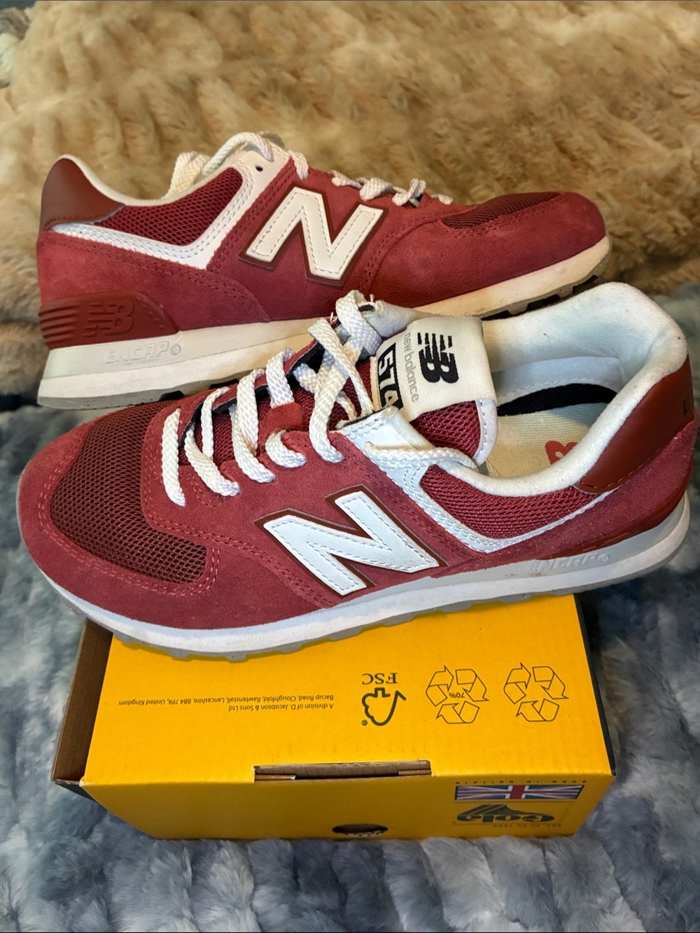 New Balance 574 Women Red and White Lace-Up Sneakers